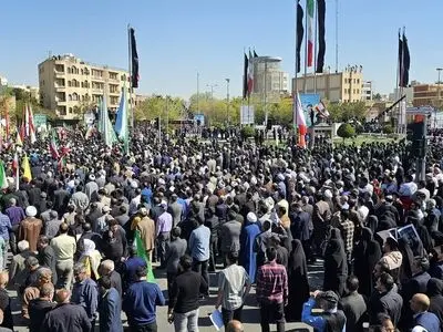 مراسم تشییع پیکر سردار شهید زاهدی در اصفهان آغاز شد