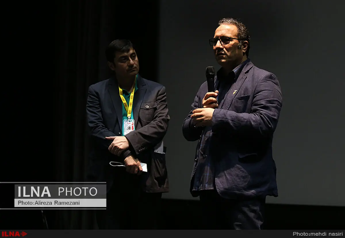 باید اولین نمایش فیلم‌ها در جشنواره فیلم فجر باشد