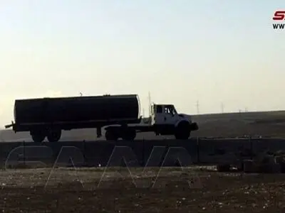 اشغالگران آمریکایی ۸۹ تانکر نفت سرقتی سوریه را به عراق منتقل کردند