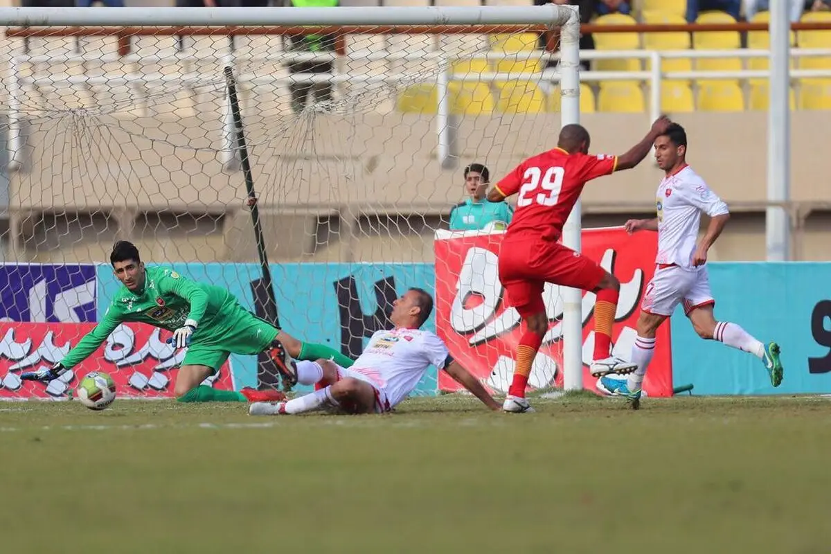 درخشش شیری در روز بد پرسپولیس/ اولین پاس گل شماره 17 