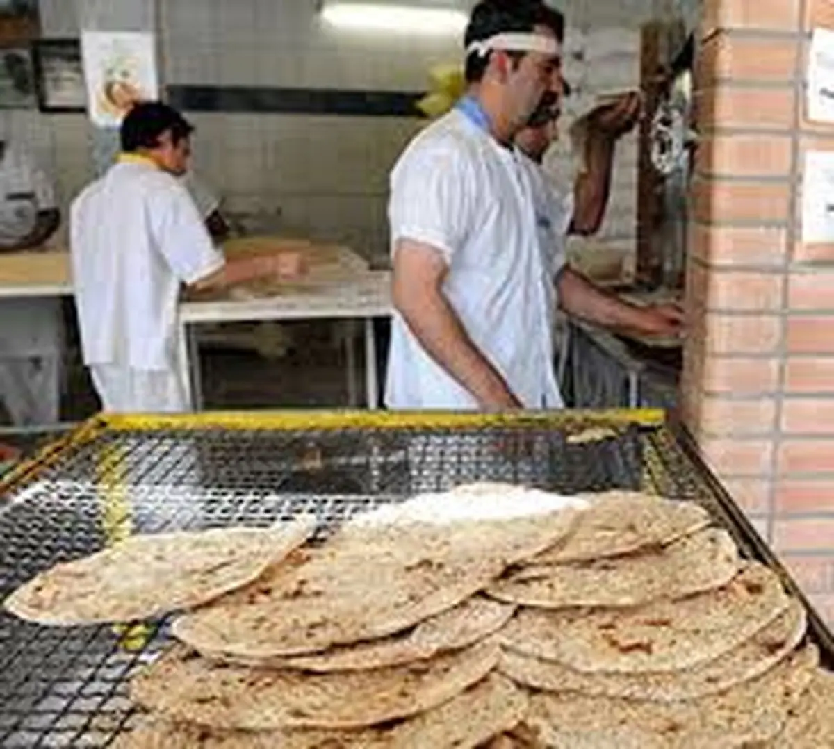 سهمیه آرد نانوایان متخلف قطع می شود