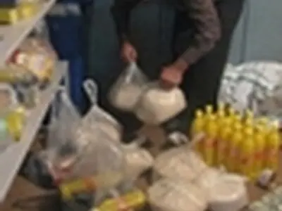 کارگران وادار به دریافت سبد کالا شده‌اند