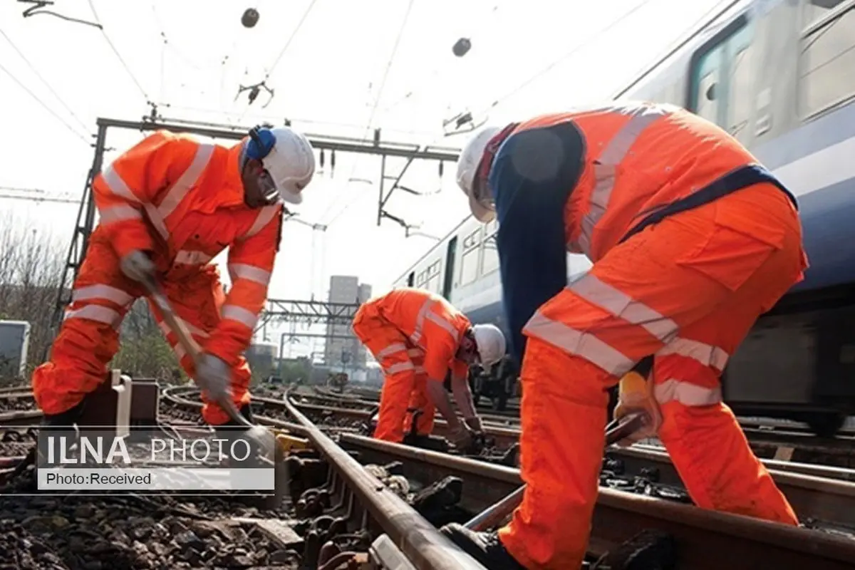 در‌خواست کارگران بخش تعمیرات راه‌آهن آذربایجان برای پرداخت مطالبات معوقه 