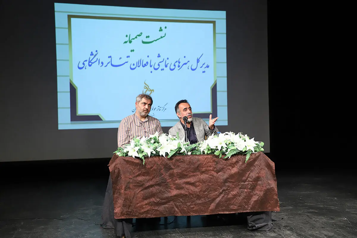 در ارتقای محتوا بکوشیم تا چهره‌سالاری بر تئاتر مستولی نشود
