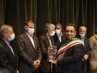 انتخاب بستانچی به عنوان مدیر جوان برتر ایران