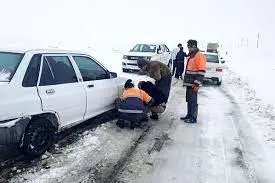 وضعیت عادی جاده‌های استان مرکزی به‌رغم بارش‌های برف سنگین / هیچ محوری مسدود نیست 