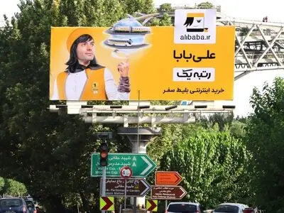 داستان‌سازی در تقابل با بداهه‌گویی