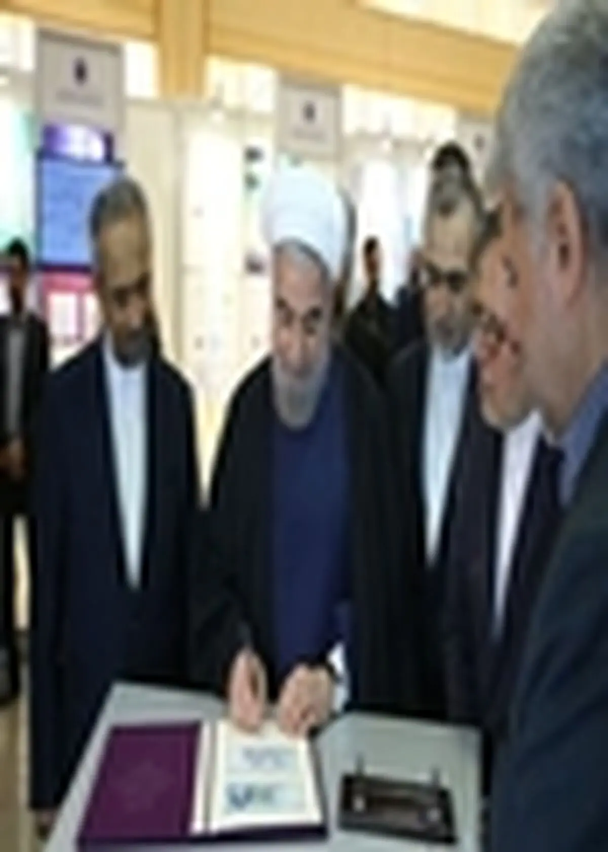 طرح اسکناس ۲۰ هزار ریالی با امضای رییس جمهوری منتشر شد