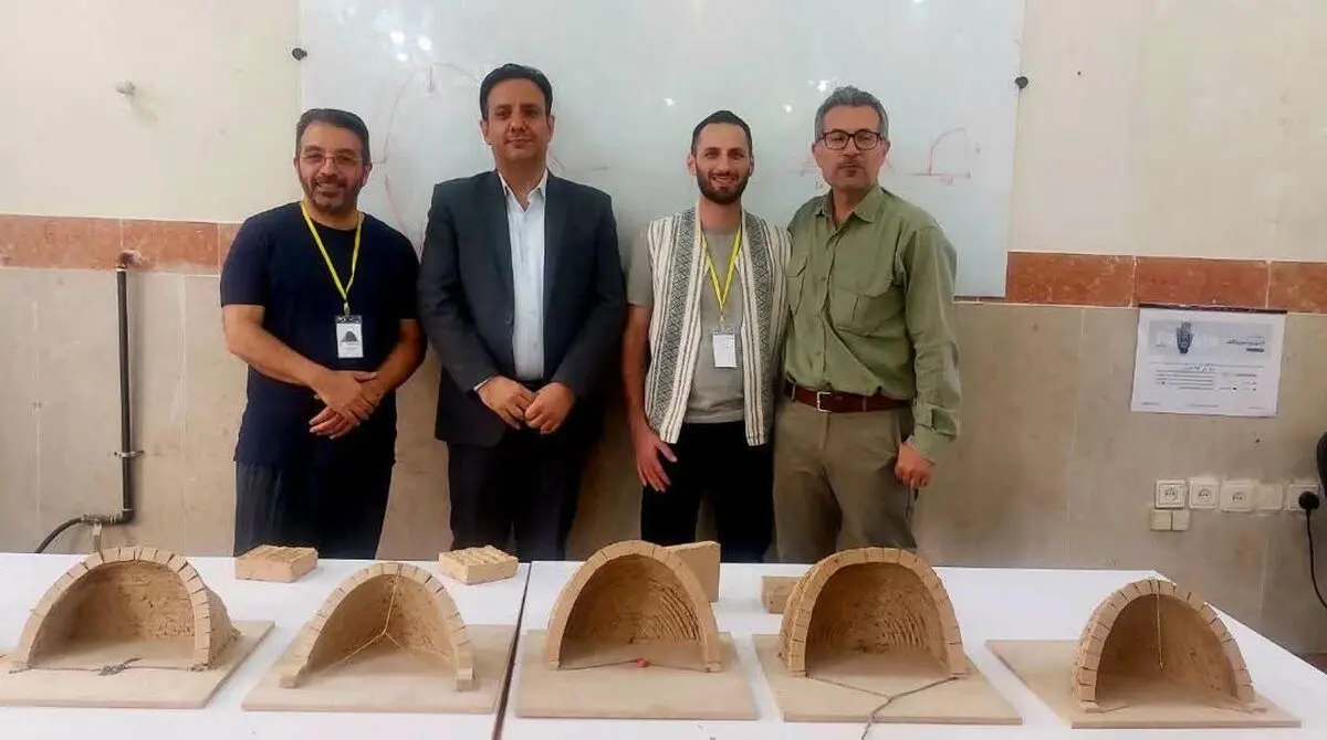 کارگاه های عملی مسیر دانشجویان برای ورود به بازار کار را تسهیل می کند