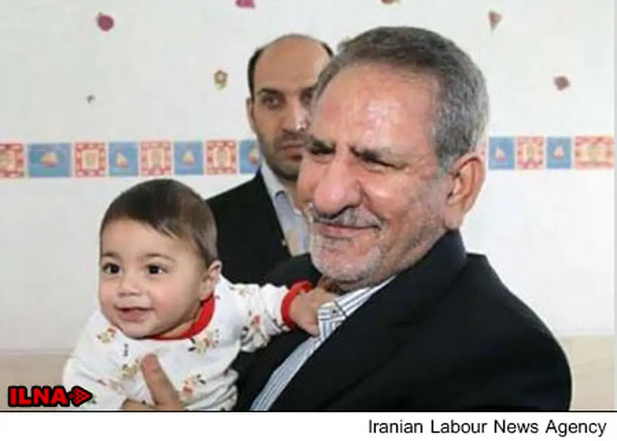 دولت کمک به افراد ناتوان را از وظایف اصلی خود می داند 
