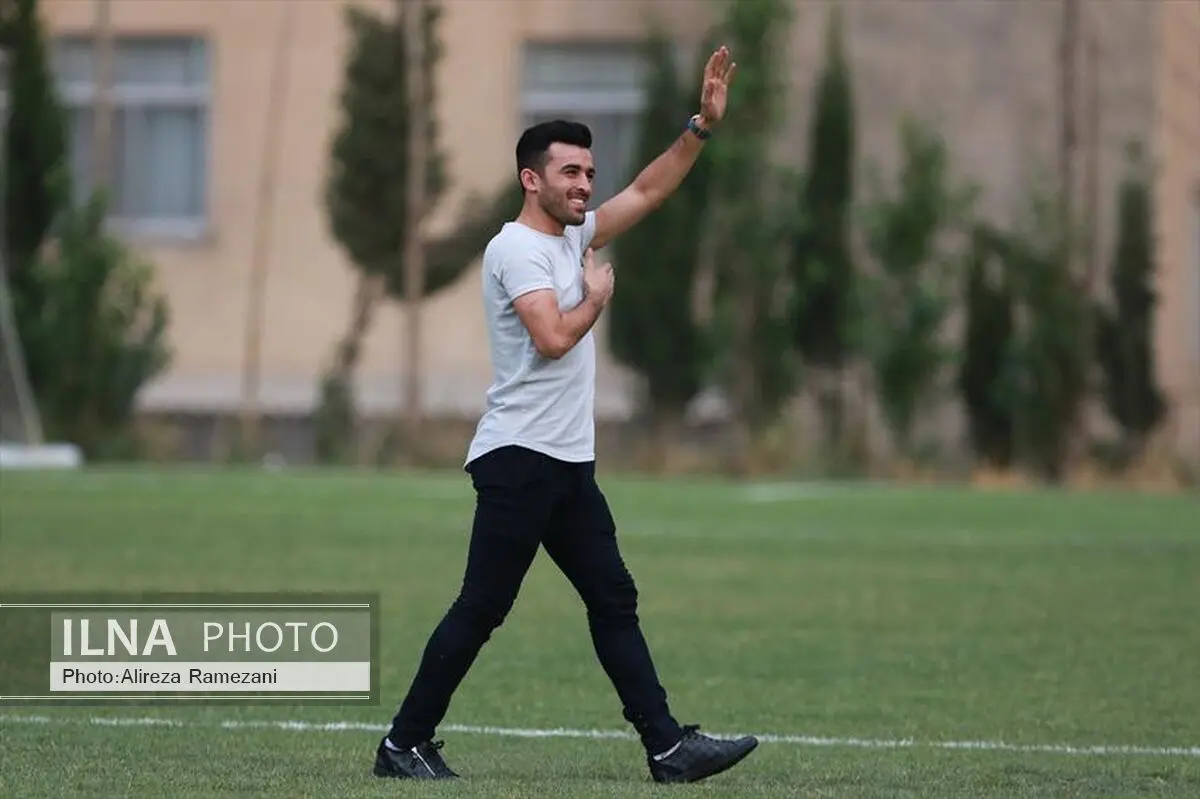 بختیار رحمانی با انتشار نامه‌ای از هواداران استقلال خداحافظی کرد