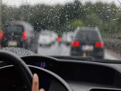 با چراغ روشن و آهسته برانید؛ معابر تهران لغزنده است