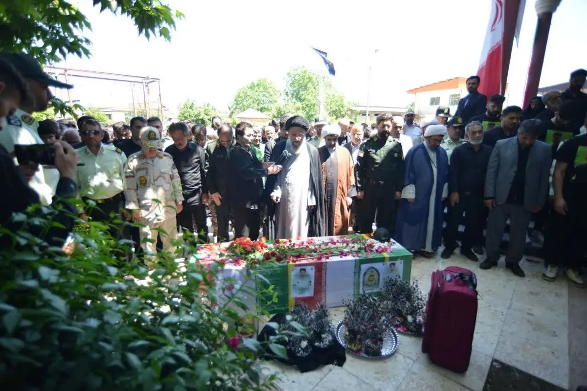 تشییع پیکر شهید «مزرئی نوده» در روستای نوده ملک