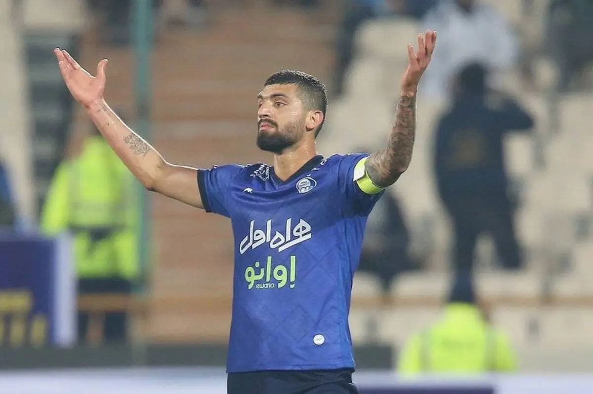 گل گهر به دنبال جذب مدافع استقلال