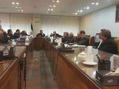مکاتبه انجمن حمایت از توسعه استان‌فارس با وزیر نفت درباره انتقال پتروشیمی‌ها به خارج از استان