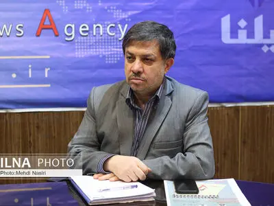 اگر دولت در تامین حقوق پرسنل خود مشکل دارد بودجه اصلاحی به مجلس بفرستد
