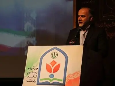 نقش معلمان در شکل دهی ساختار فرهنگی جامعه بی بدیل است