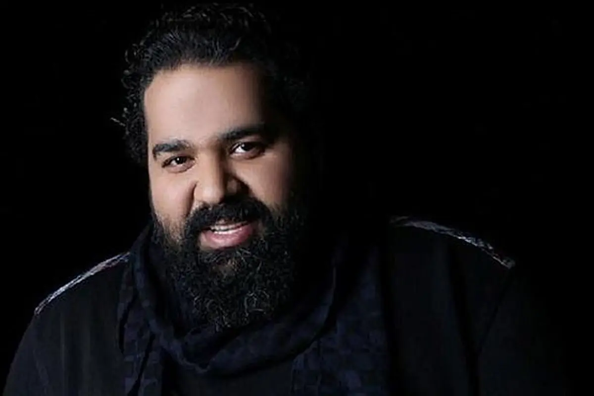 رضا صادقی به صحنه تئاتر می‌آید
