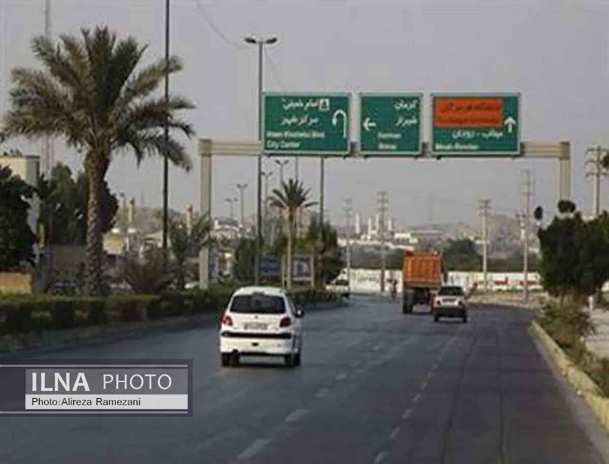 رئیس جمهور و ابتکار به خلیج فارس توجه کنند/ بغض محرومیت گلوی بندرعباس را می‌فشارد