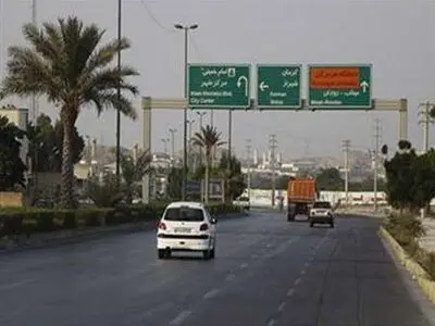 رئیس جمهور و ابتکار به خلیج فارس توجه کنند/ بغض محرومیت گلوی بندرعباس را می‌فشارد
