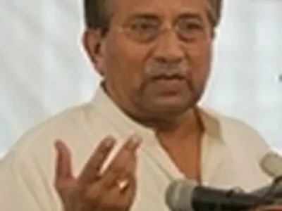 پرویز مشرف از حصر خانگی آزاد شد