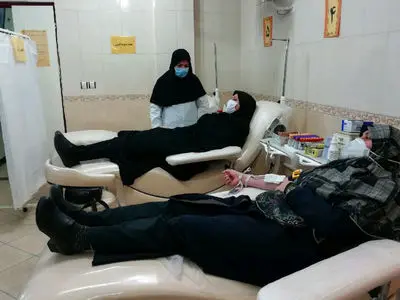  ۹۷۱ بانوی لرستانی  در پویش نذر حسینی  اهدای داوطلبانه خون شرکت کردند 
