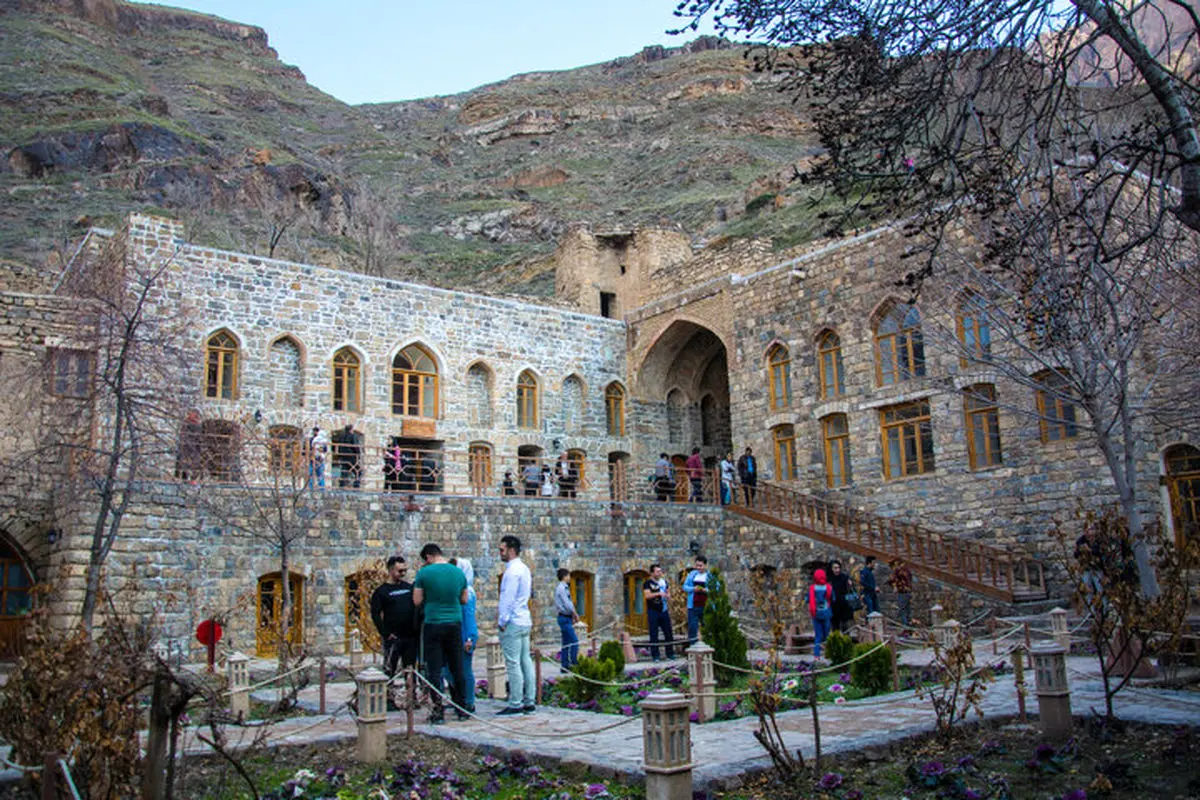 ورود ۸۳۱۹ گردشگر خارجی به آذربایجان شرقی