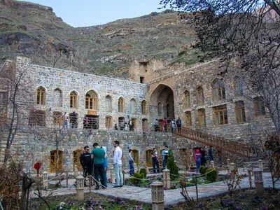ورود ۸۳۱۹ گردشگر خارجی به آذربایجان شرقی