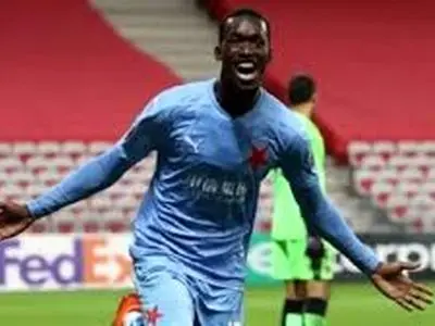 ویدئو: تیفوی رمانتیک هواداران اسلاویا به مناسبت روز عشق