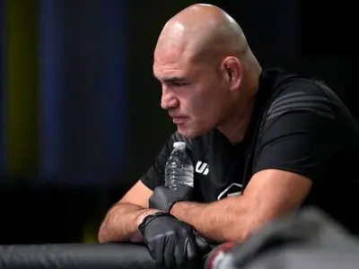 قهرمان سابق UFC به ظن تلاش برای قتل دستگیر شد