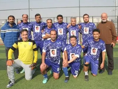 پیشکسوتان استقلال با شکست پرسپولیس قهرمان شدند