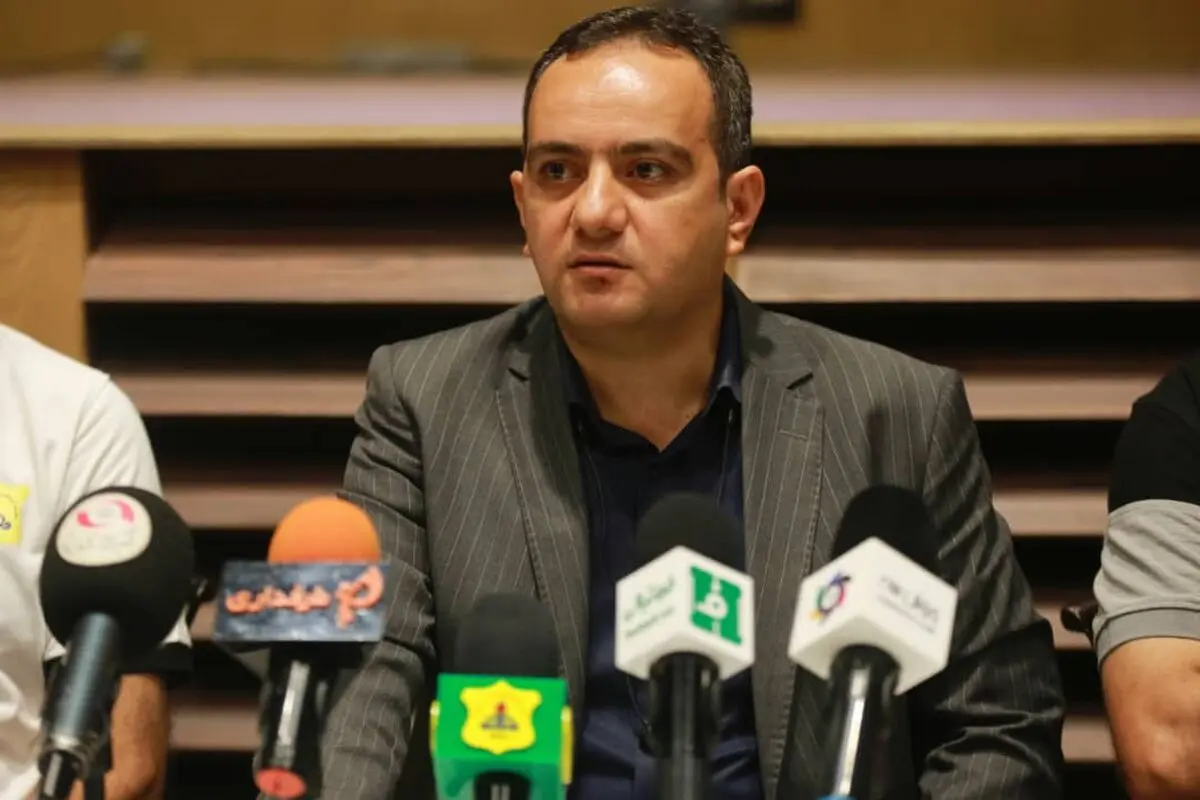محمدی: بعضی باشگاها 300 میلیارد بودجه مصوب کردند/ 2 بازیکن با قرارداد 30 برابر به استقلال رفتند