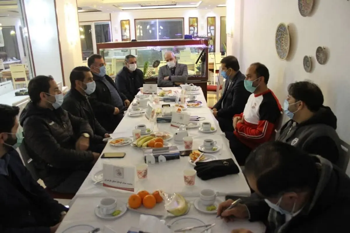 اعتراض پیروانی به اسکان داوران و تیم نساجی در یک هتل