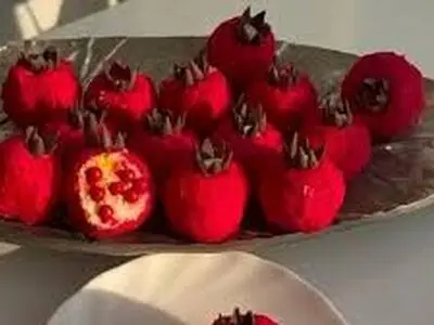شیرینی انار بدون نیاز به فرو و همزن؛ مخصوص یلدا + فیلم