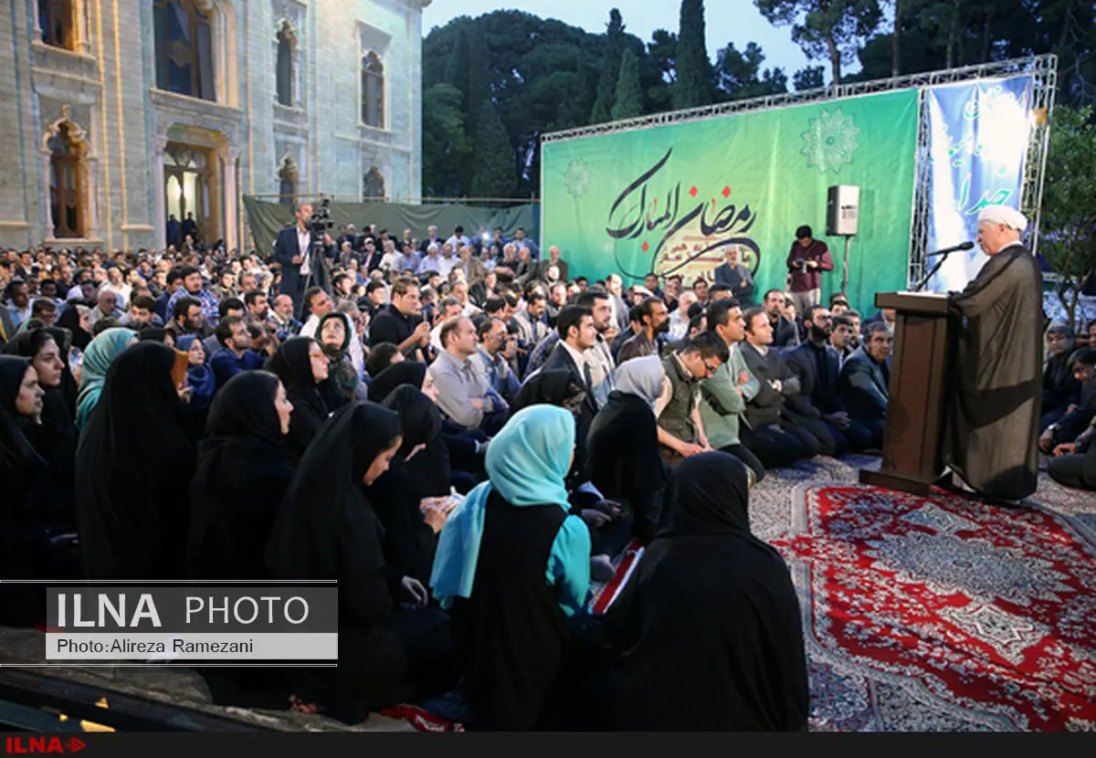 نمیتوانند با ظاهرسازیها به آگاهی مردم دستبرد بزنند/ اگر وفاداری مردم نبود ایران از افغانستان ناامنتر میشد