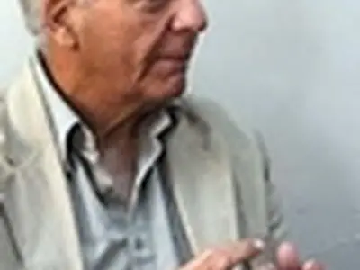 مقاله‌ی خمریه بیشتر وقتم را گرفته‌است