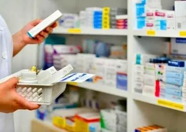 پرداخت ۳.۷ هزار میلیارد تومان از مطالبات داروخانه‌ها و مراکز درمانی