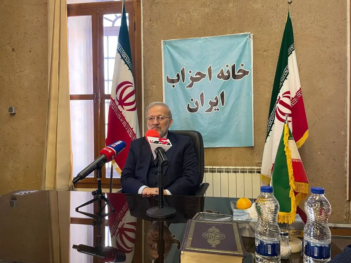 در ارکان خانه احزاب چیزی مربوط به تعامل با حکمرانی و کشورداری نیست/ به زودی نشست عمومی خانه احزاب را برگزار می‌کنیم 