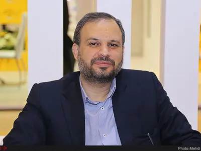 اختلاف بین وزیر و سازمان برنامه‌ و بودجه دلیل استعفای قاضی‌زاده/ تعیین ضرب‌الاجل از سوی وزیر بهداشت/ مطرح شدن نام باقر لاریجانی جدی نیست