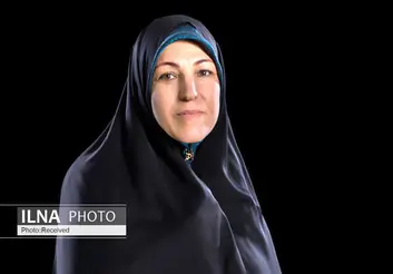 حذف درس زبان از آموزش مدارس خلاف قانون اساسی است/ ساعات آموزش زبان در مدارس بسیار کم است