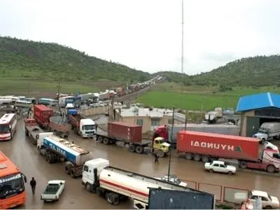 The issue of truck queues at Bazargan border is solved; customs official 