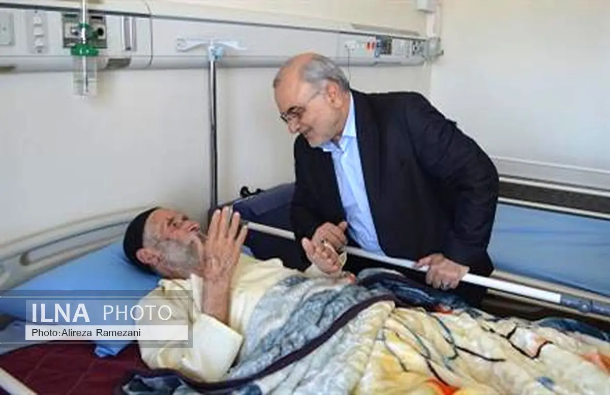 استاندار قم از حاج عیسی خادم امام خمینی(ره) عیادت کرد