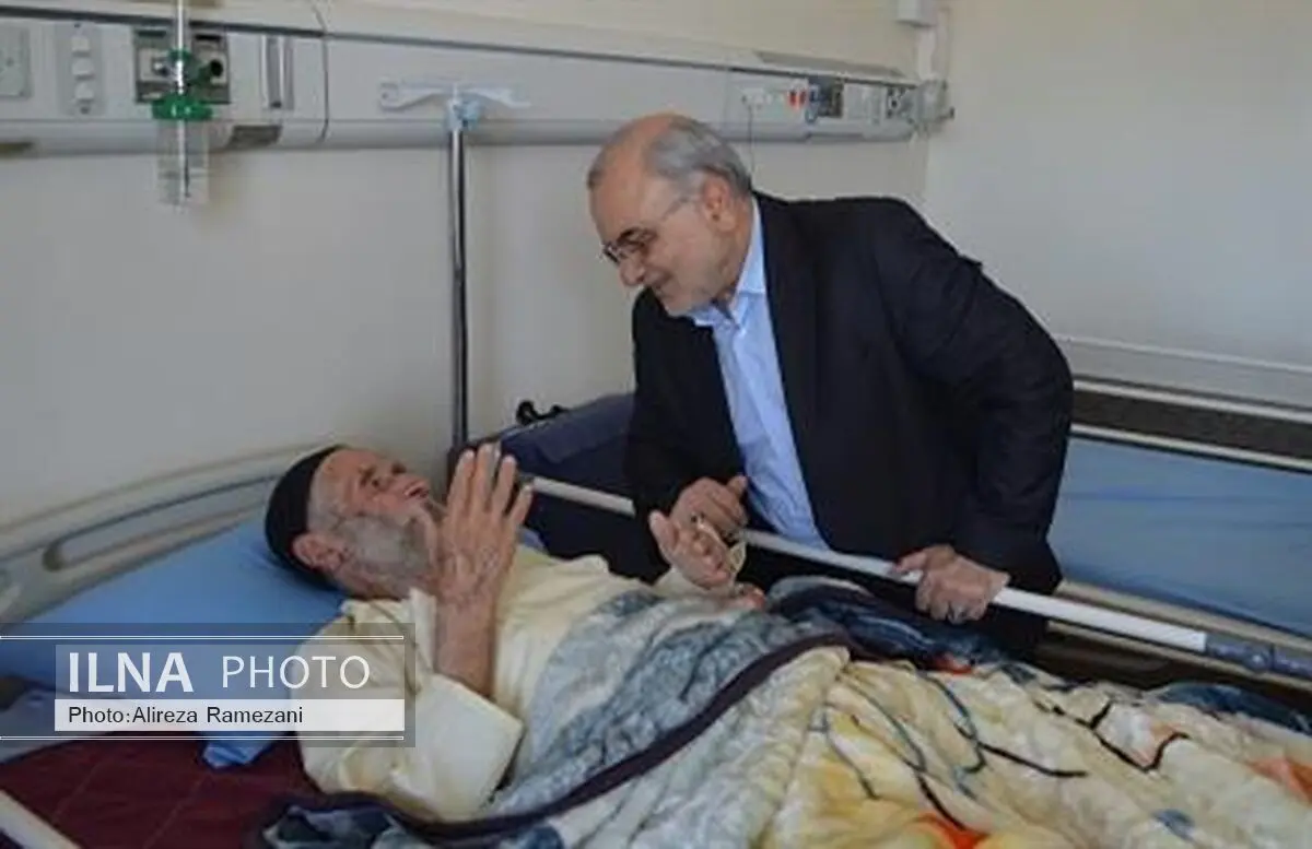 استاندار قم از حاج عیسی خادم امام خمینی(ره) عیادت کرد