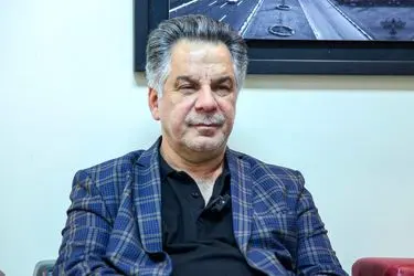 تلویزیون از مردم فاصله گرفته و پلتفرم‌ها جای آن را گرفته‌اند