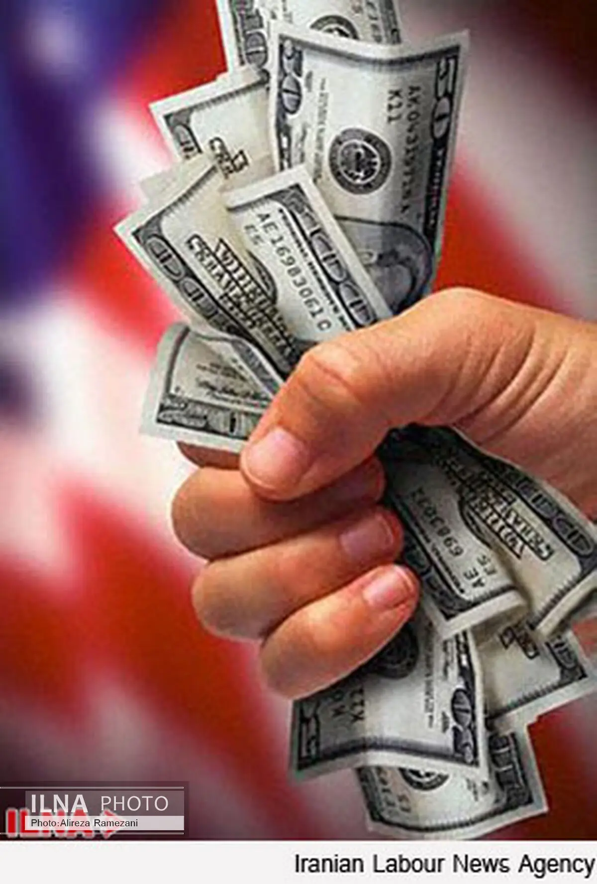 دلار آمریکا 3698 تومان / یورو 4020 تومان 