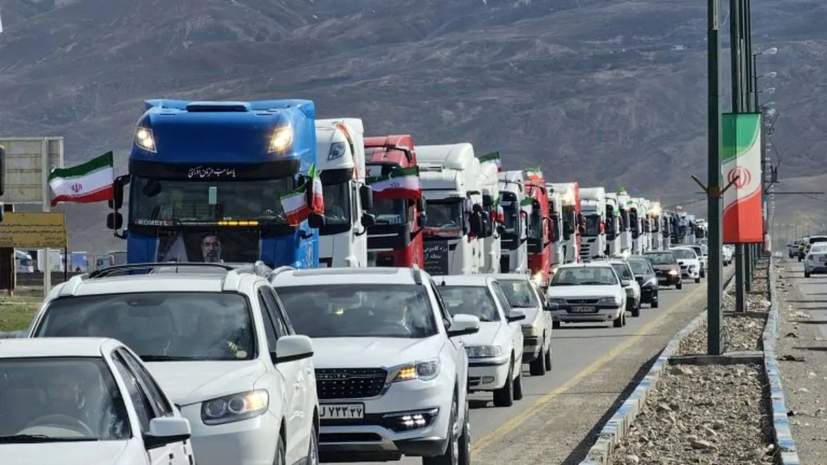 رژه کامیونی رانندگان منطقه آزاد ماکو