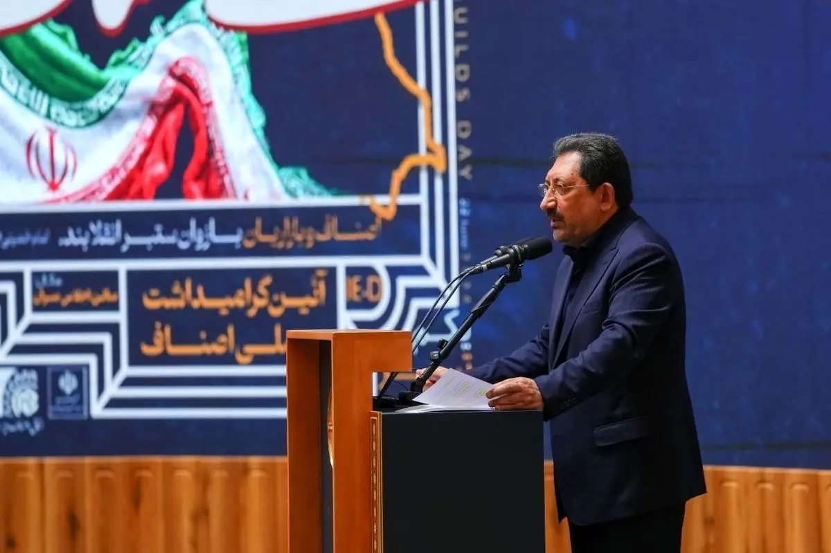 اصناف در خط مقدم حفظ آرامش بازار و اجرای سیاست‌های ملی قرار دارند