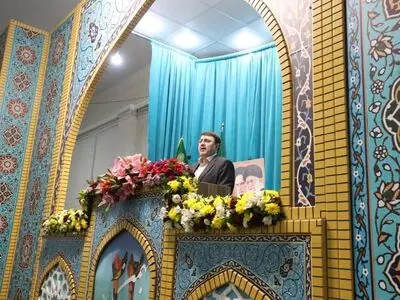 سیاه معرفی کردن کرمانشاه هنر نیست/ برای چیزی جز خدمت به کرمانشاه نیامده‌ام
