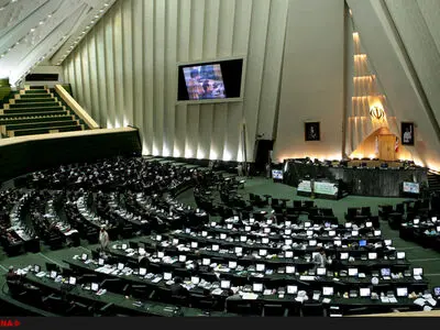 اصولگرایان عضو مجمع، می‌خواهند نمایندگان را دور بزنند