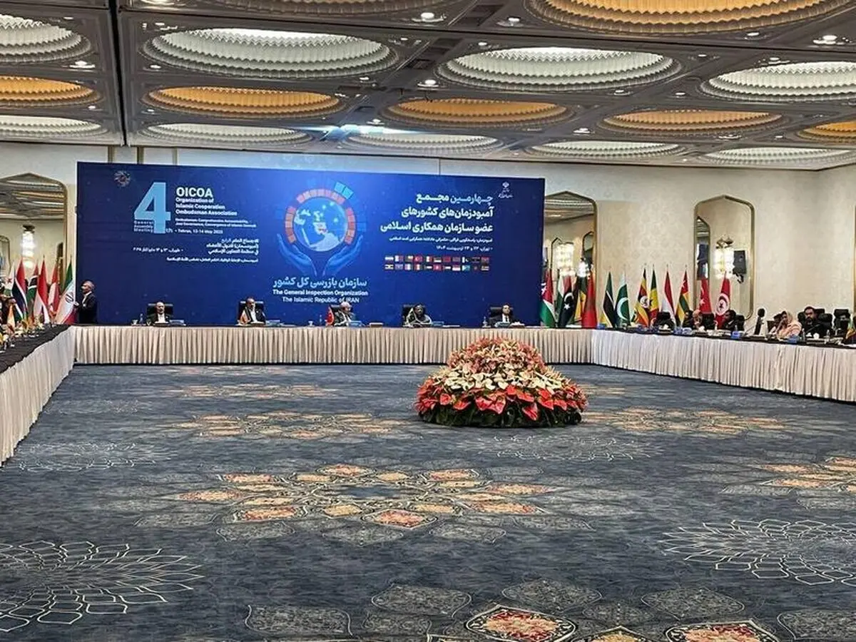 ایران به دلیل عدم پذیرش سلطه استکبار جهانی با تحریم‌های ظالمانه دارویی و اقتصادی مواجه است